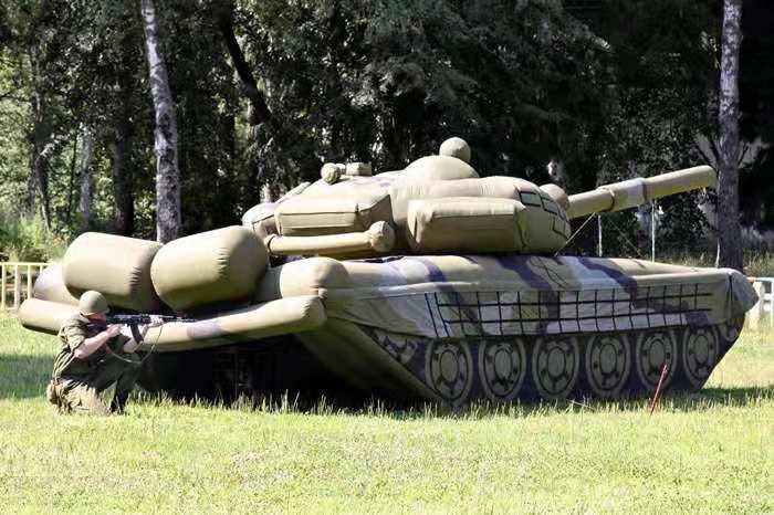 卢龙军用坦克